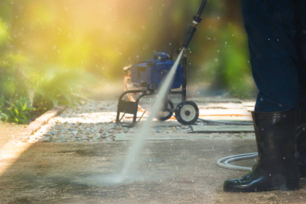 Best Pool Deck Cleaning  in Compton, CA